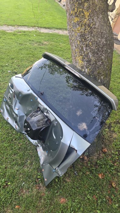 Tylna klapa Rav4 III Rezerwacja