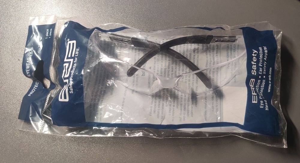 Защитные очки прозрачные