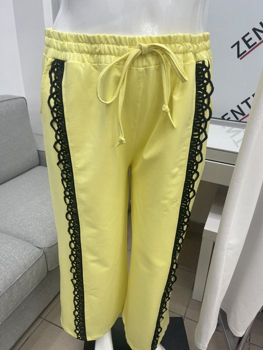 Spodnie.szerokie z koronka,oversizie