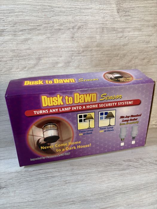 Oprawki żarówki z czujnikiem zmierzchu 4szt