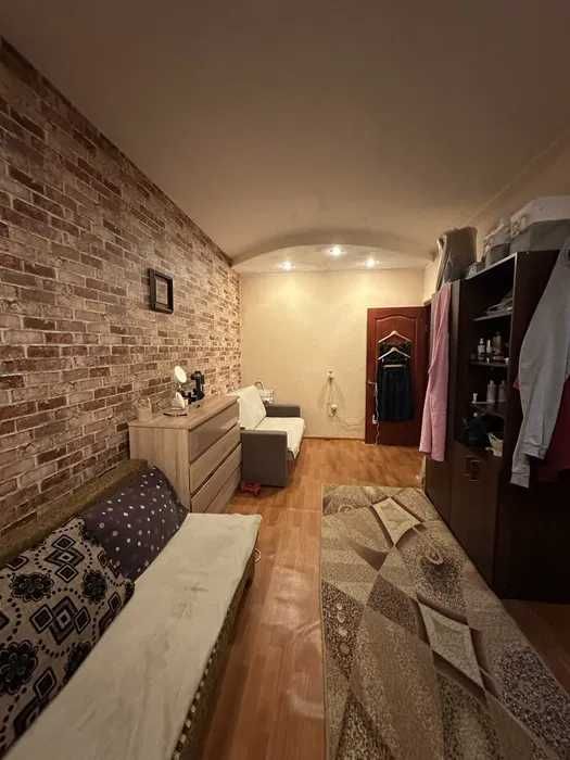 Продам 1 комнатную квартиру в районе пр. Мазепы ( Авиационная)