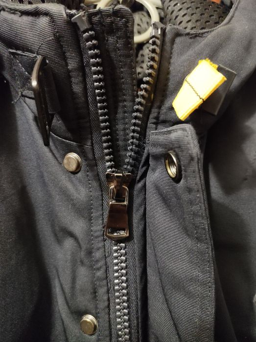 Зимова куртка чоловіча