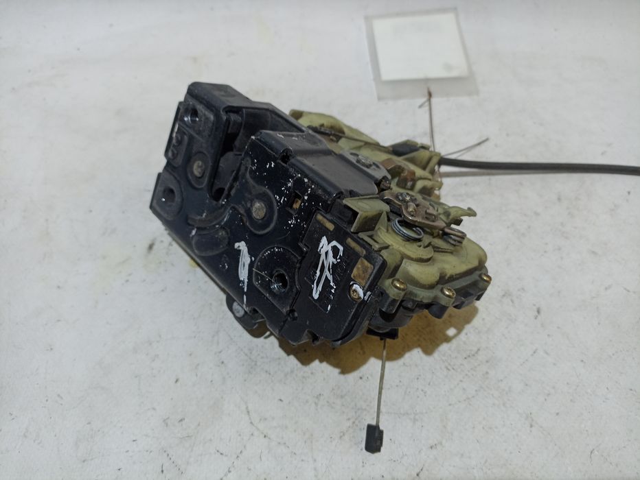 Fechadura / fecho porta frente direito VOLKSWAGEN Golf IV (1J1)