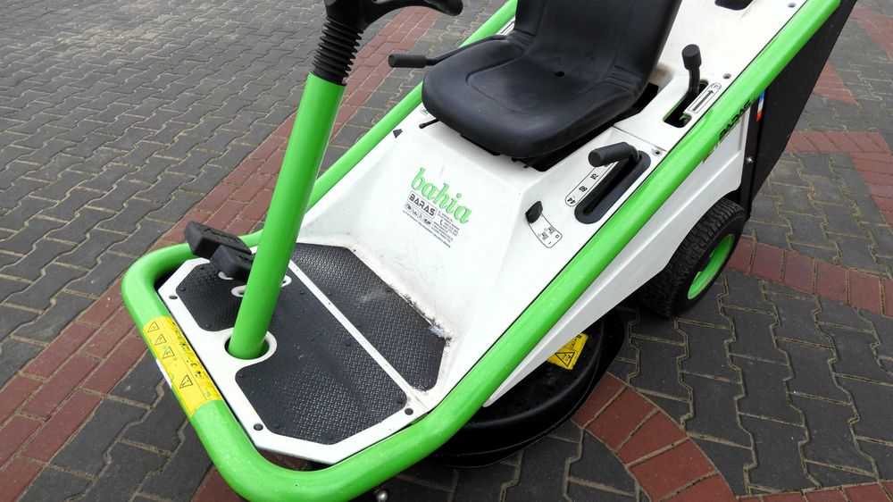 Traktorek kosiarka ETESIA Bahia HONDA (260204.6) - Baras