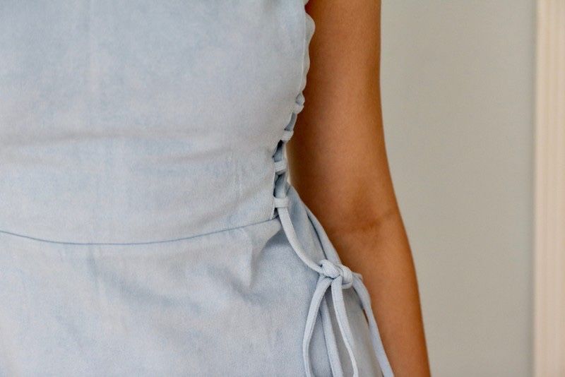 Sukienka boho baby blue z wiązaniem