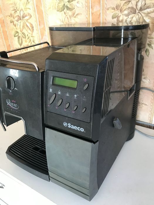 Продам кавомашину Saeco Royal Digital