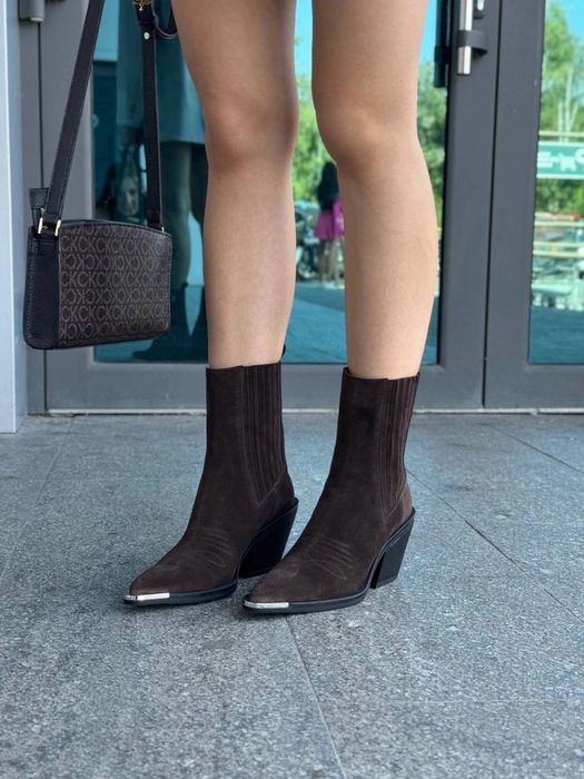 Козаки жіночі замшеві. Ковбойки замшеві. Черевички демисезонні.