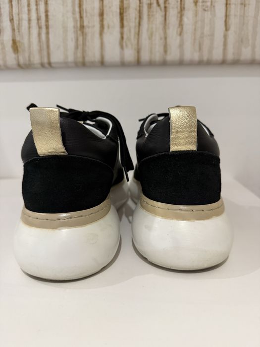 Sneakersy skórzane czarne Carinii 39 czarne