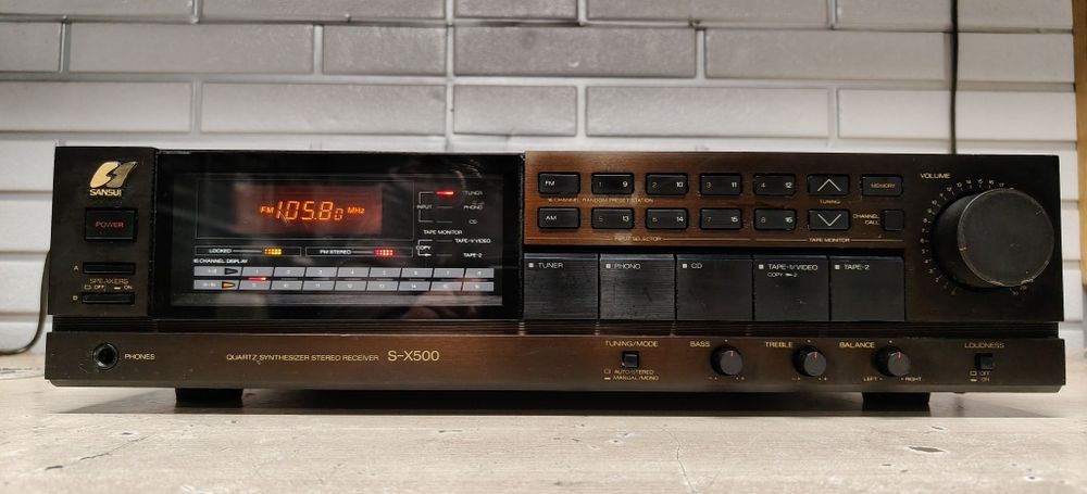 Amplituner SANSUI S-X500. Stereo