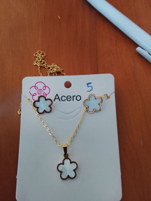 bijouteria brincos e colar