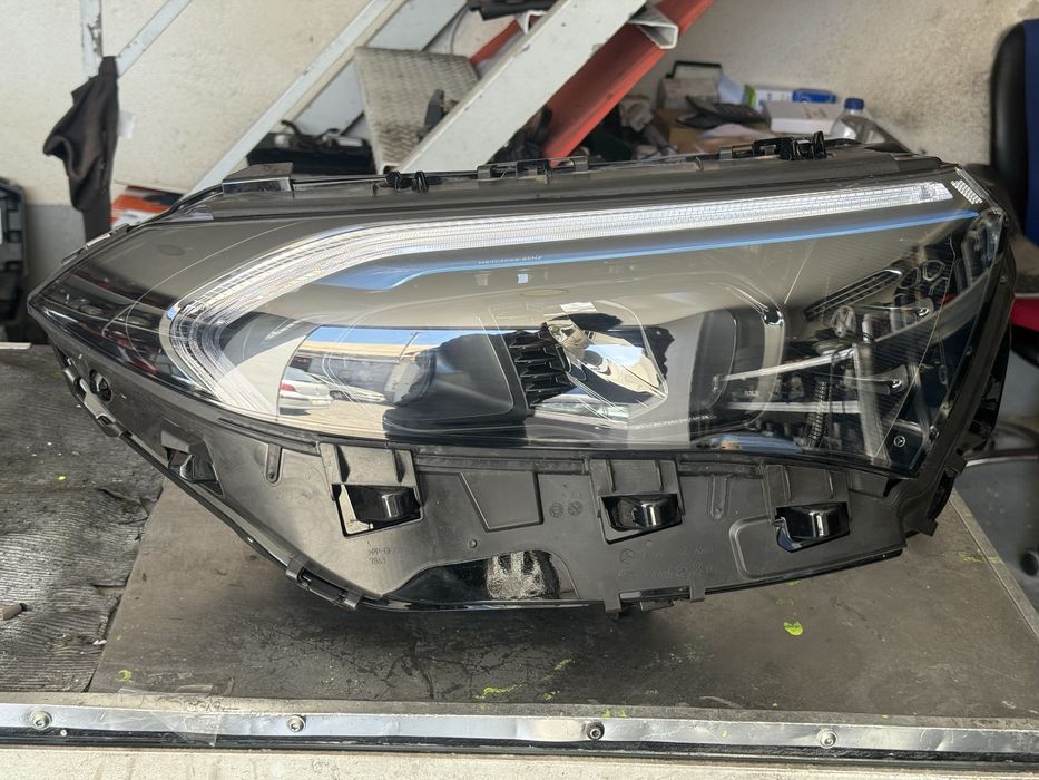 Mercedes EQA / EQB w243 Farol direito Led high performance 2023