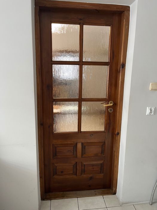 Drzwi drewniane używane na sztuki