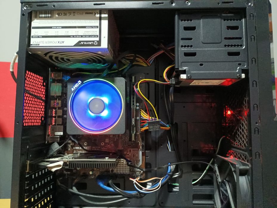 PC desktop AMD Ryzen 7