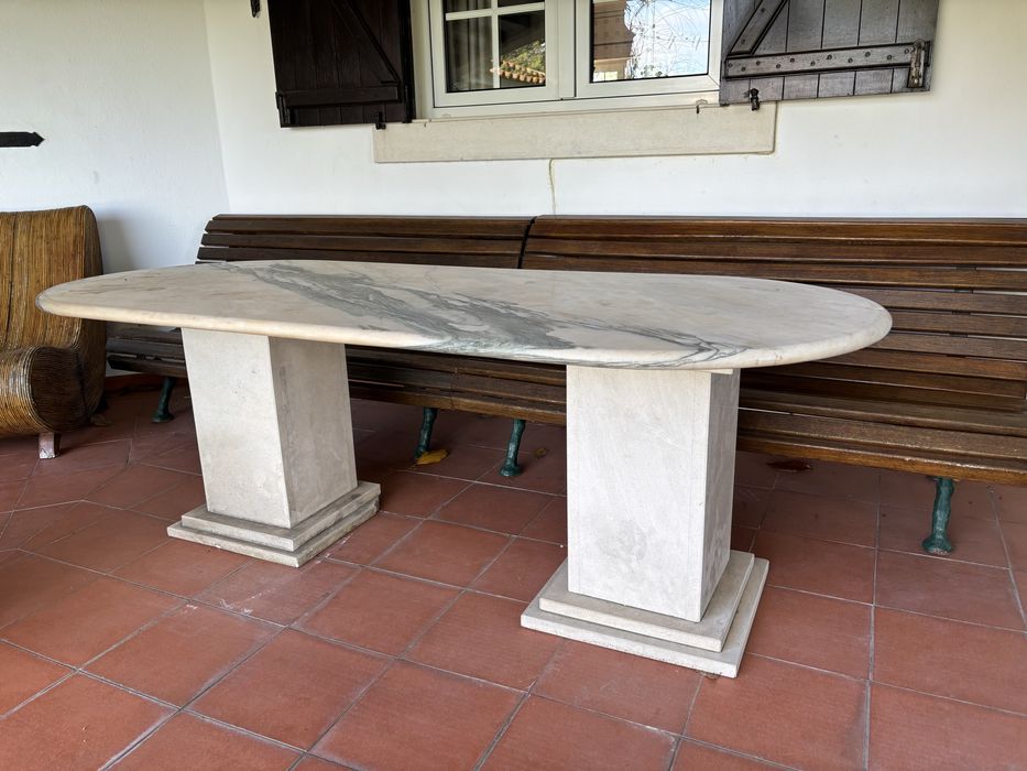 Mesa de mármore