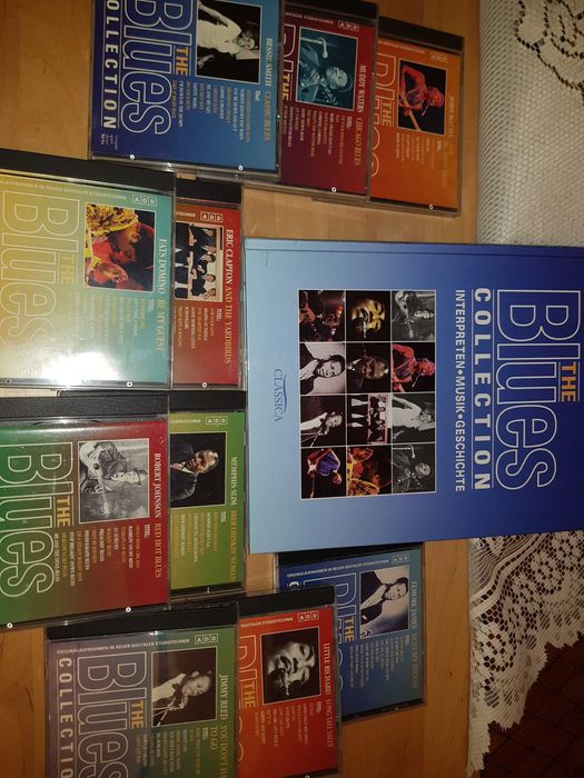 Kolekcja 10 płyt CD "Blues Collection" z książką po niemiecku.