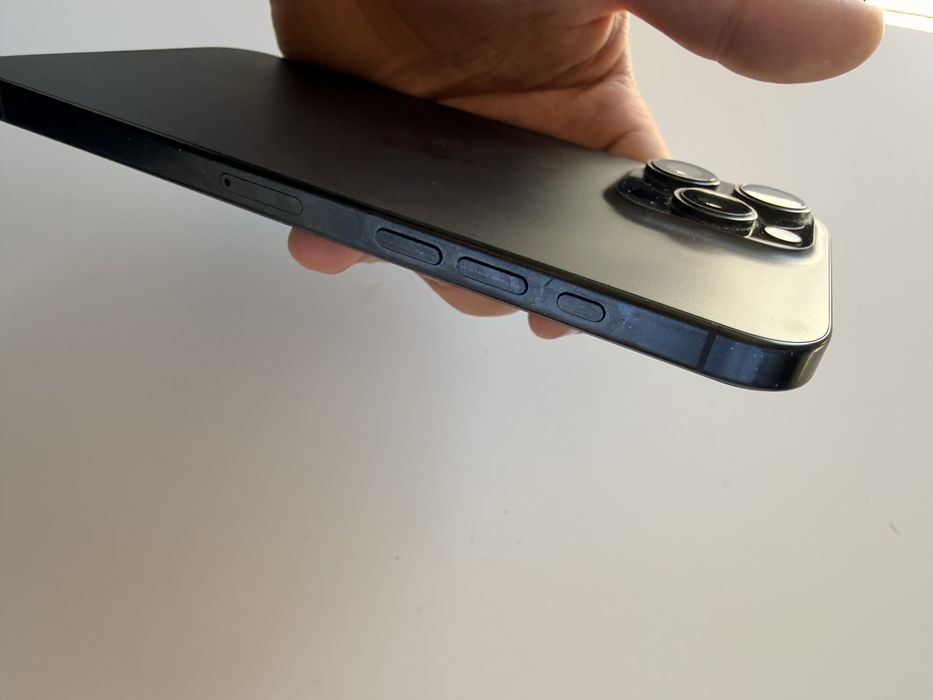 iPhone 16 Pro Max 256GB — Preto