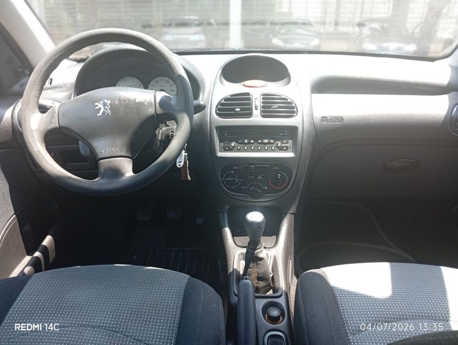Peugeot 1.4 gasolina 2004