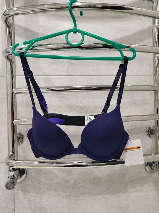 Новий бюстгальтер Calvin Klein 34A бюст CK