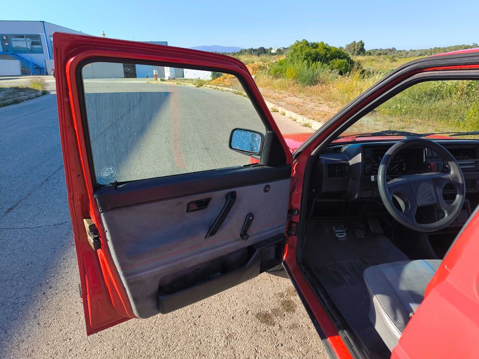 VW GOLF MK2 1.3 GT 5 PORTAS 1989 – O Clássico que ainda faz sonhar!