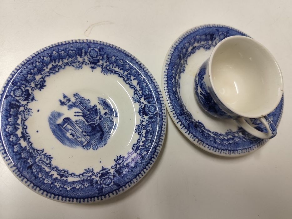 Várias peças de decoração, cristal, louça VA, Sacavém etc