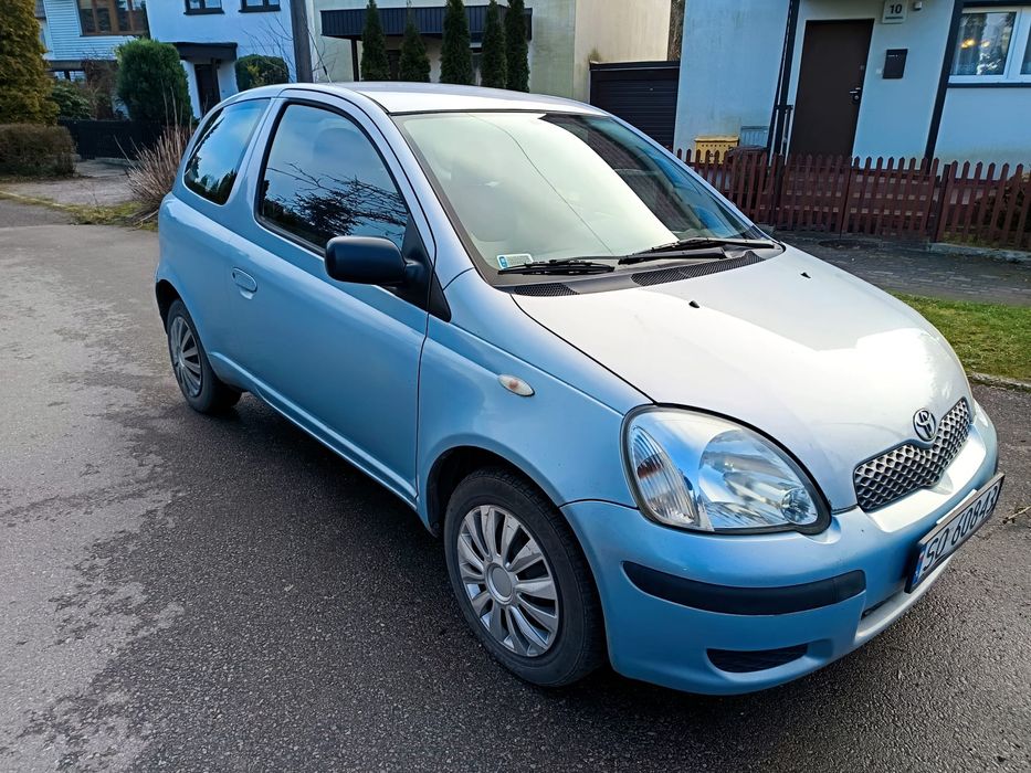 Toyota Yaris 1.0 salon Polska