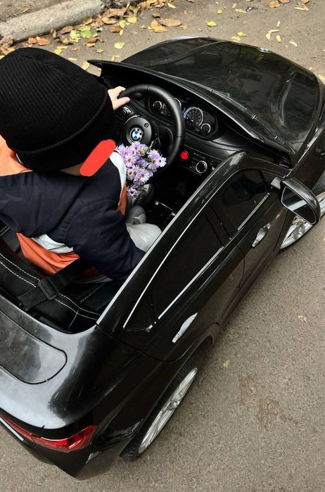 Дитяча БмВ Х6 Електро