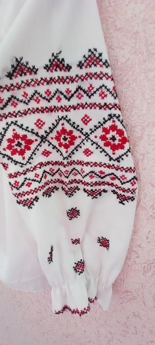 Вишиванка для дівчинки