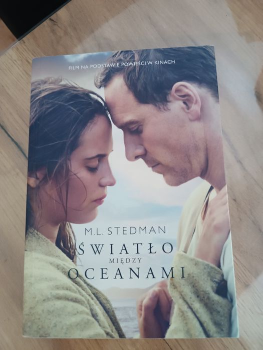 M.L.STEDMAN Światlo między ocenami