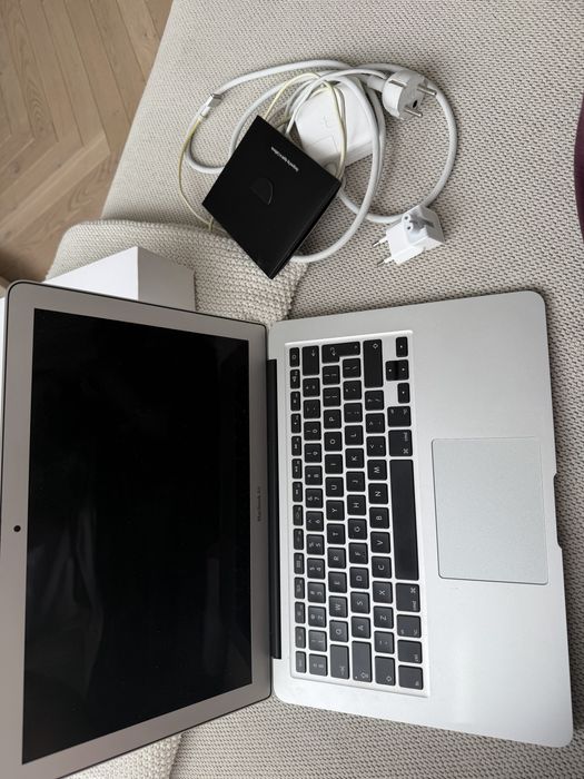 Macbook air 13 apple srebrny