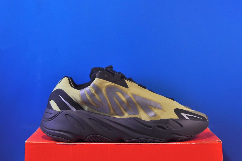 Кросівки Nike Air Max Dn8 Adidas Yeezy Boost 700 Mnvn оригінал