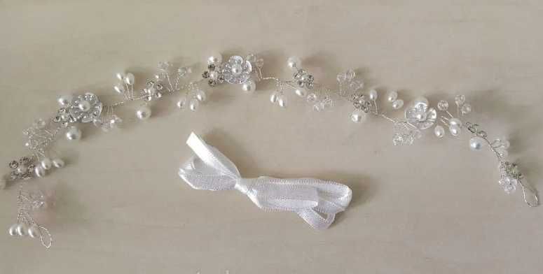 Дуже красивий весільний/ святковий віночок на голову метал+перлини