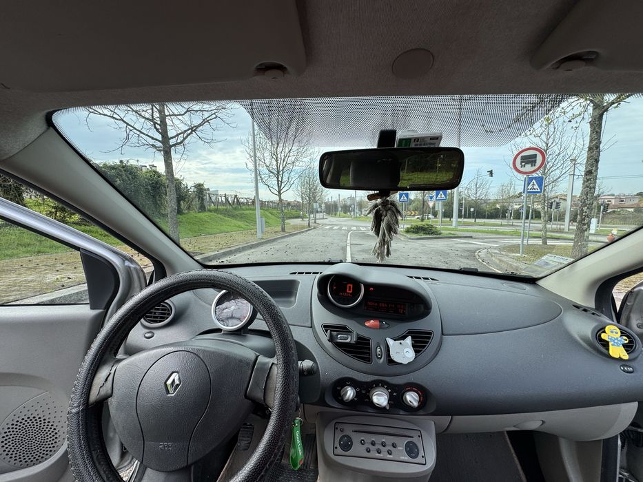 Renault Twingo II 1.2 16v (75 cv)