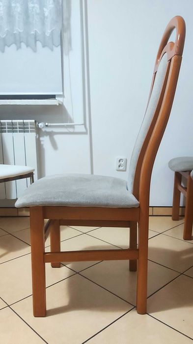 Sprzedam krzesła tapicerowane drewniane 6 szt.