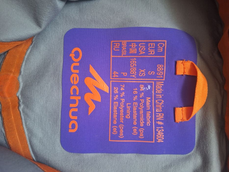 Kurtka damska przeciwdeszczowa Quechua