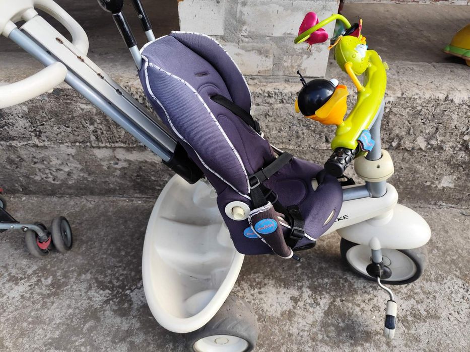 Прогулочна коляска