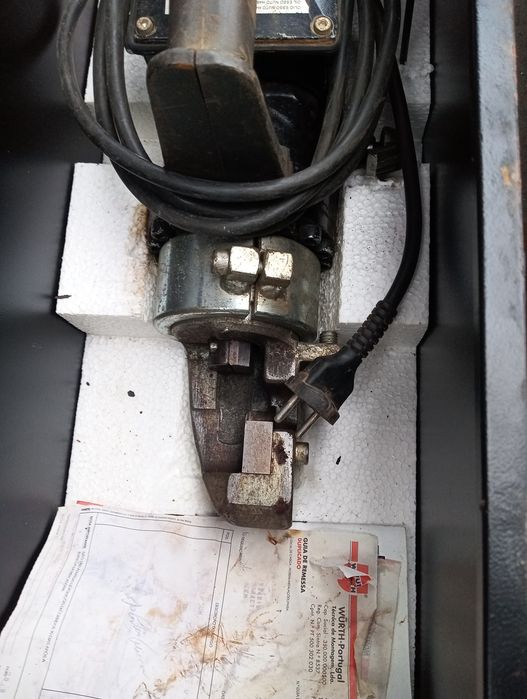 Vendo maquina de cortar ferro