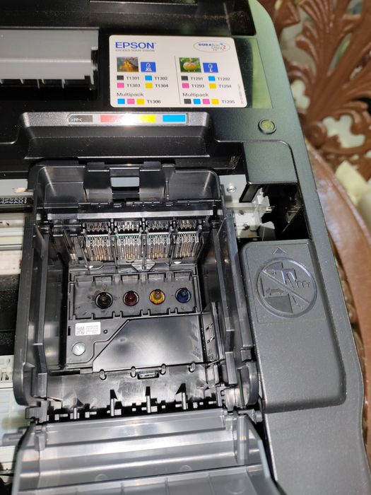 Epson Stilus Office  BX625FWD