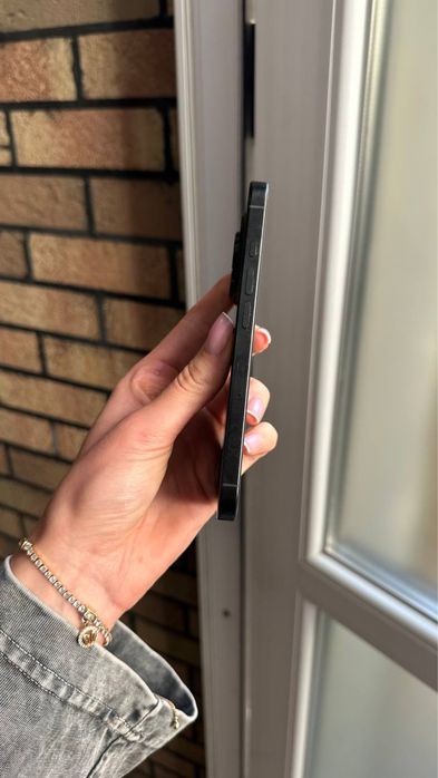 Apple iPhone  16 Pro 128Gb. (Black Titanium)