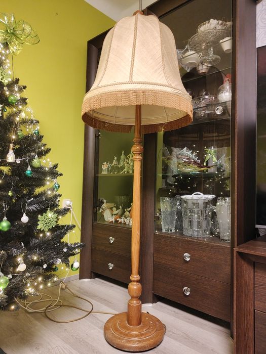 Lampa stojąca dębowa design vintage