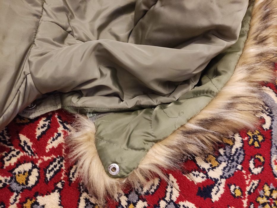 Kurtka dziewczęca płaszcz zimowy DKNY 8 lat zielona zimowa puchowa