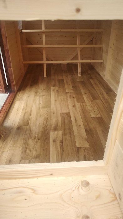 Kurnik 3.3x1.4 na nóżkach, linoleum, bardzo duży!