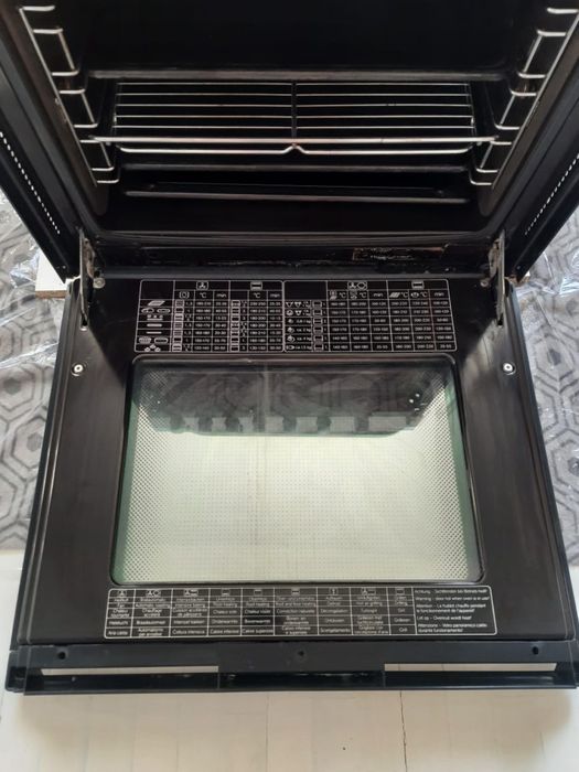 Електрична духовка і поверхня Miele