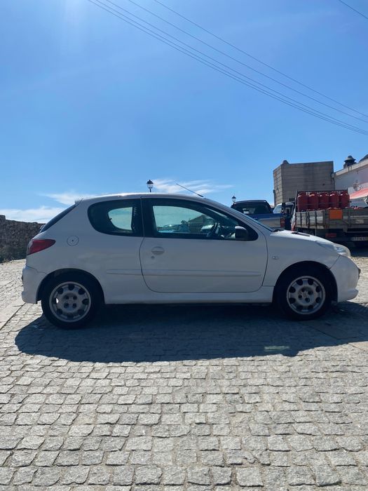 Peugoet 1.4 hdi comercial 2010