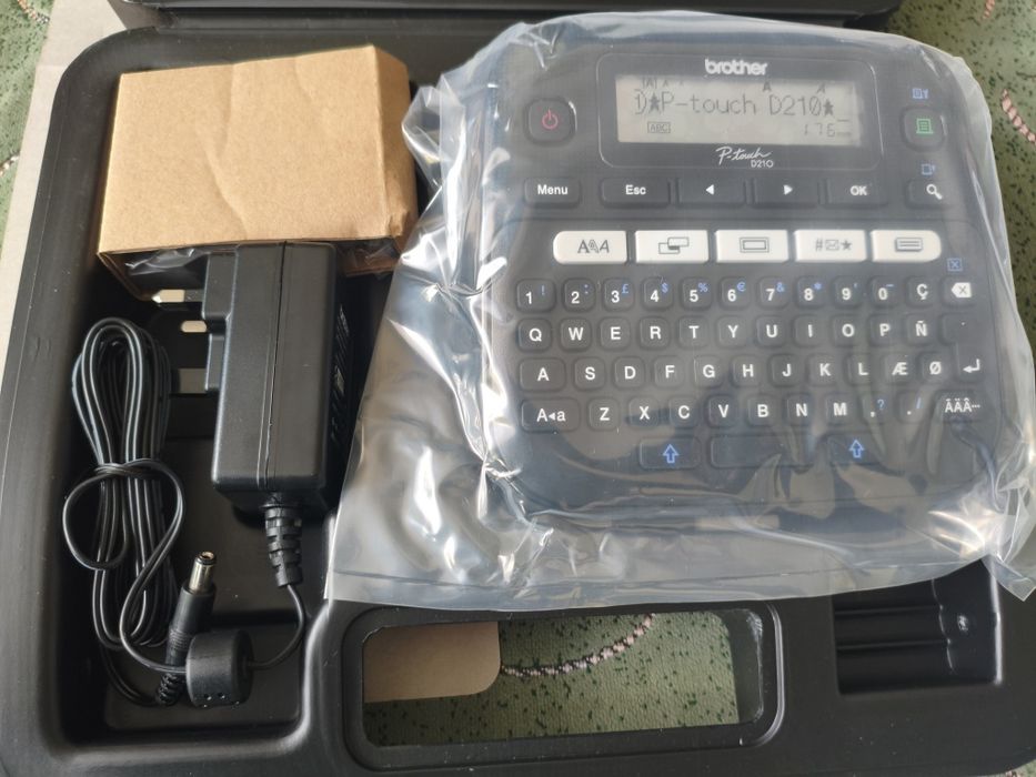 Принтер етикеток brother D210VP