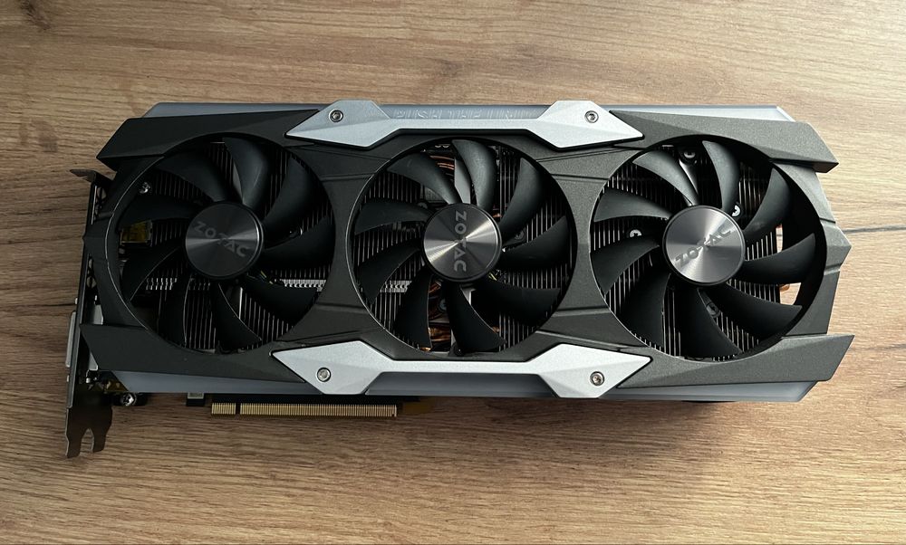 ZOTAC GTX 1080TI amp 11gb