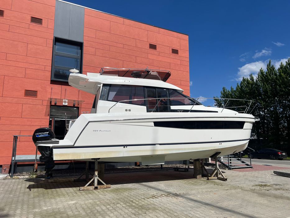 Delphia 989 Platinum Flybridge