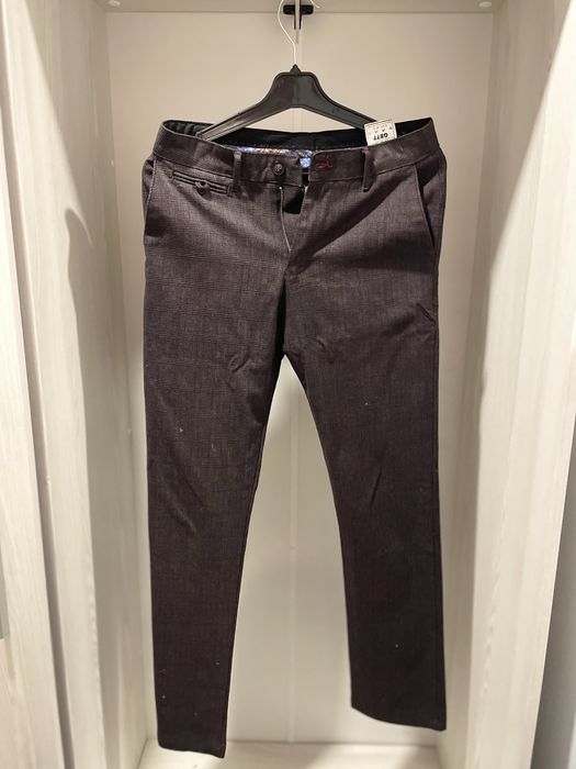 Класичний костюм