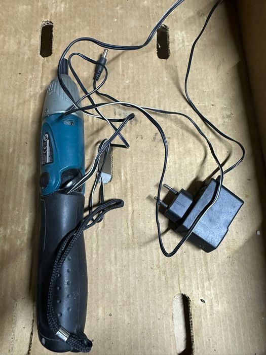 Wkrętarka wkrętak Makita 6723D ładowarka sprawna 100%