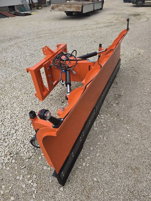 Nowy pług prosty z hydrauliką Metal-technik do tura tuza 2.6/3.0 m