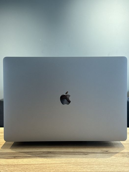 MacBook Pro 16 2019 i9 2.4ghz 32/512gb Amd 5300m 4gb !! Гарантія від магазину !!